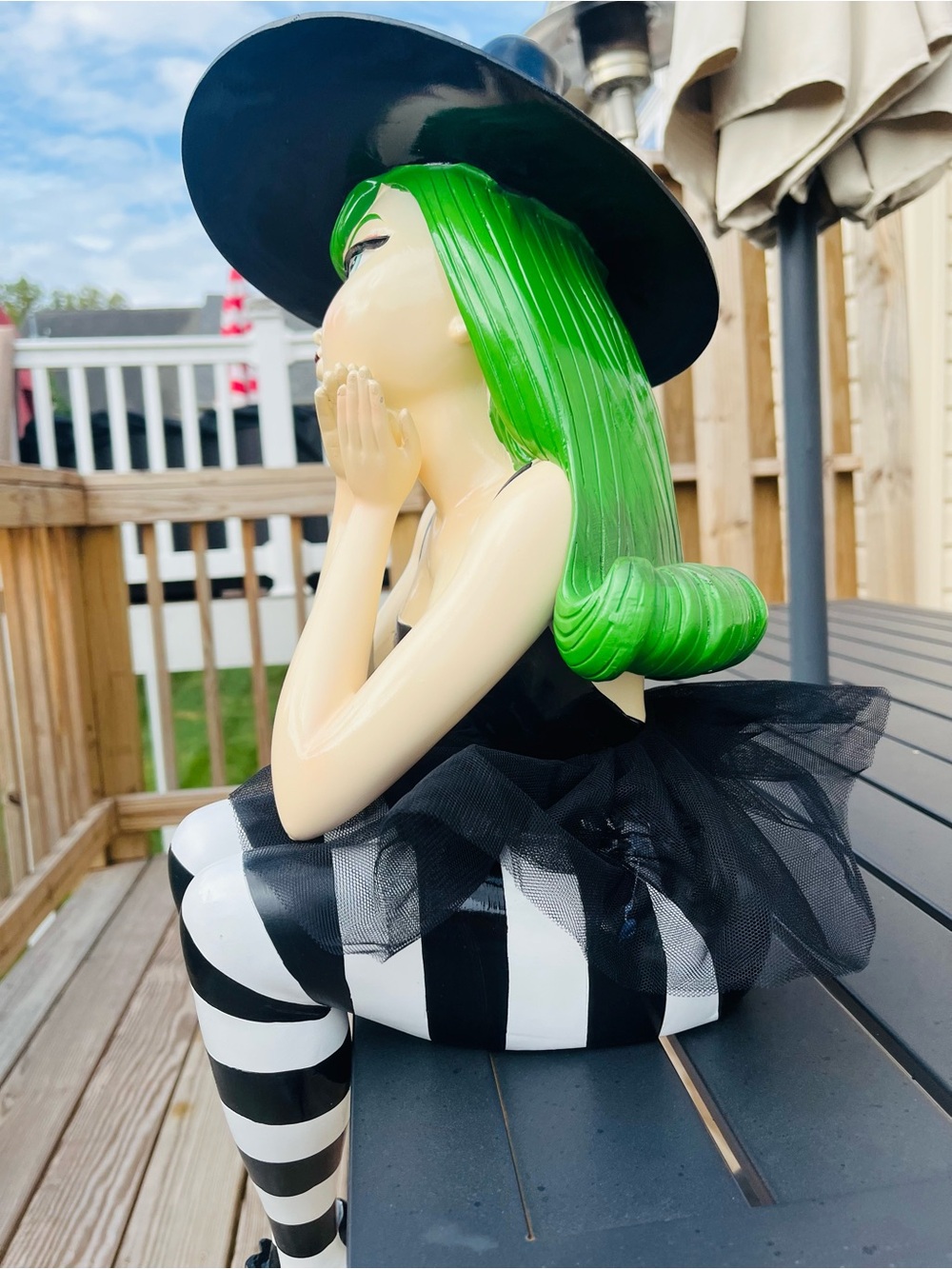 NWT VIRAL Bella Lux Witch Figurine with Black Cat and Green Hair - Picture 6 of 10